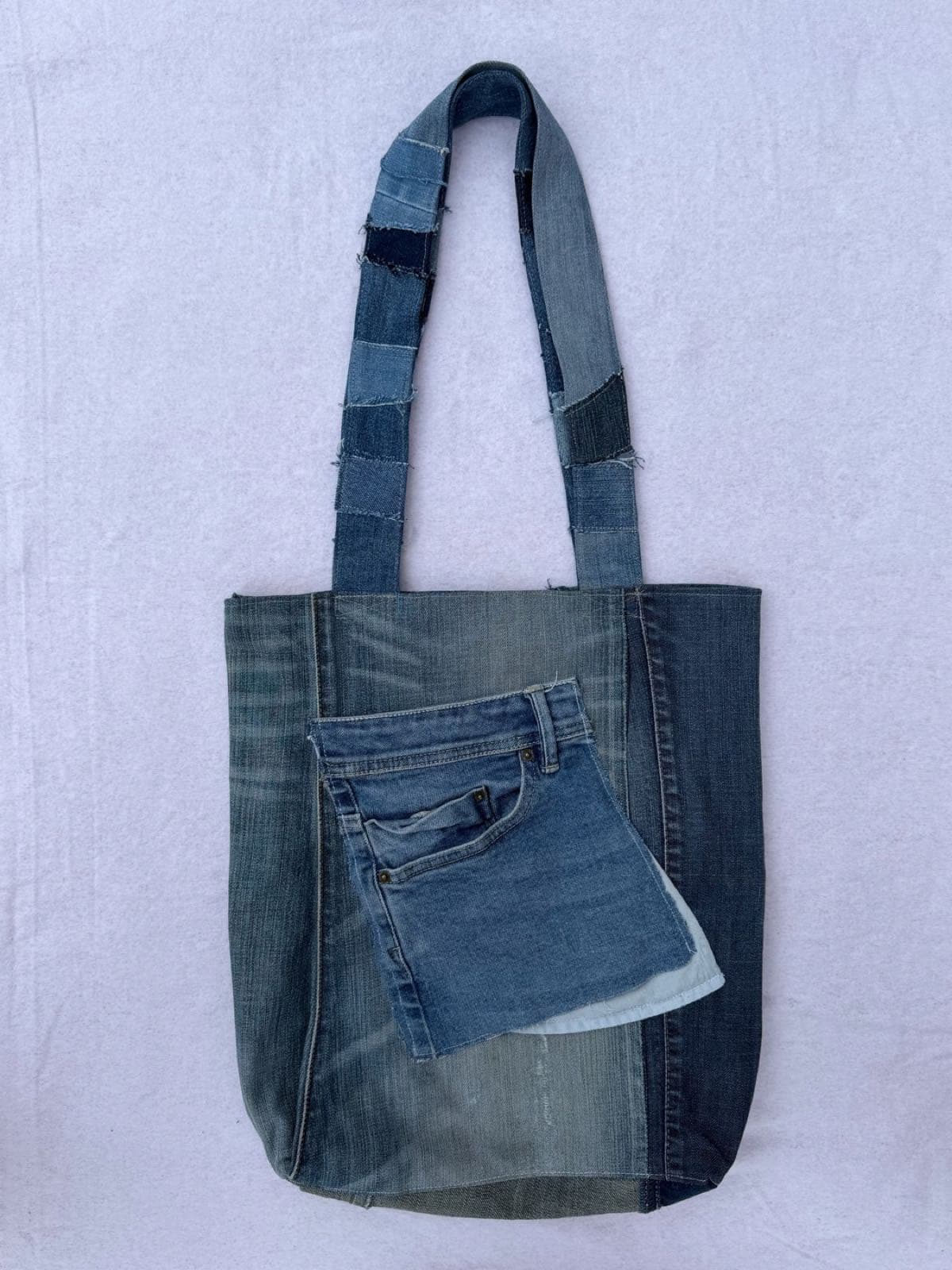 Sac en jean recyclé TB-013/030, dos avec la poche avant