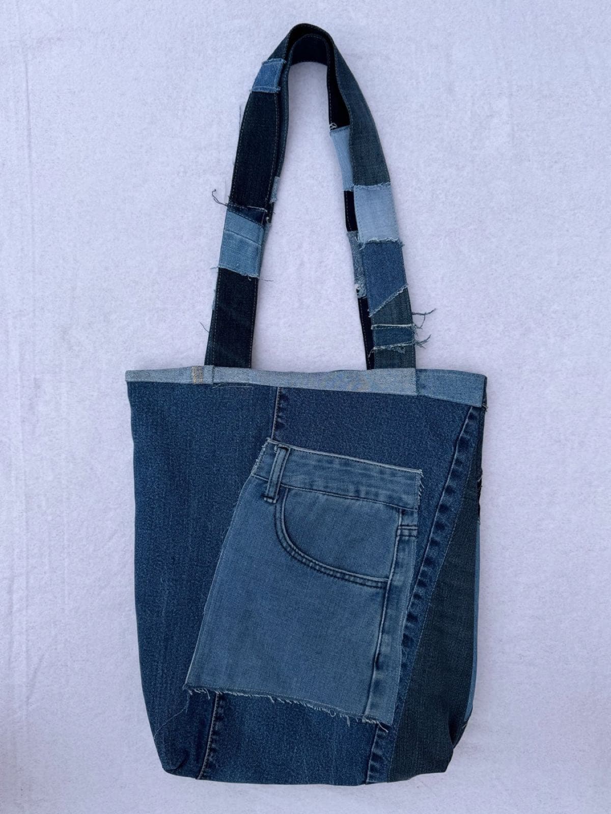 Sac en jean recyclé TB-015/030, dos avec la poche avant