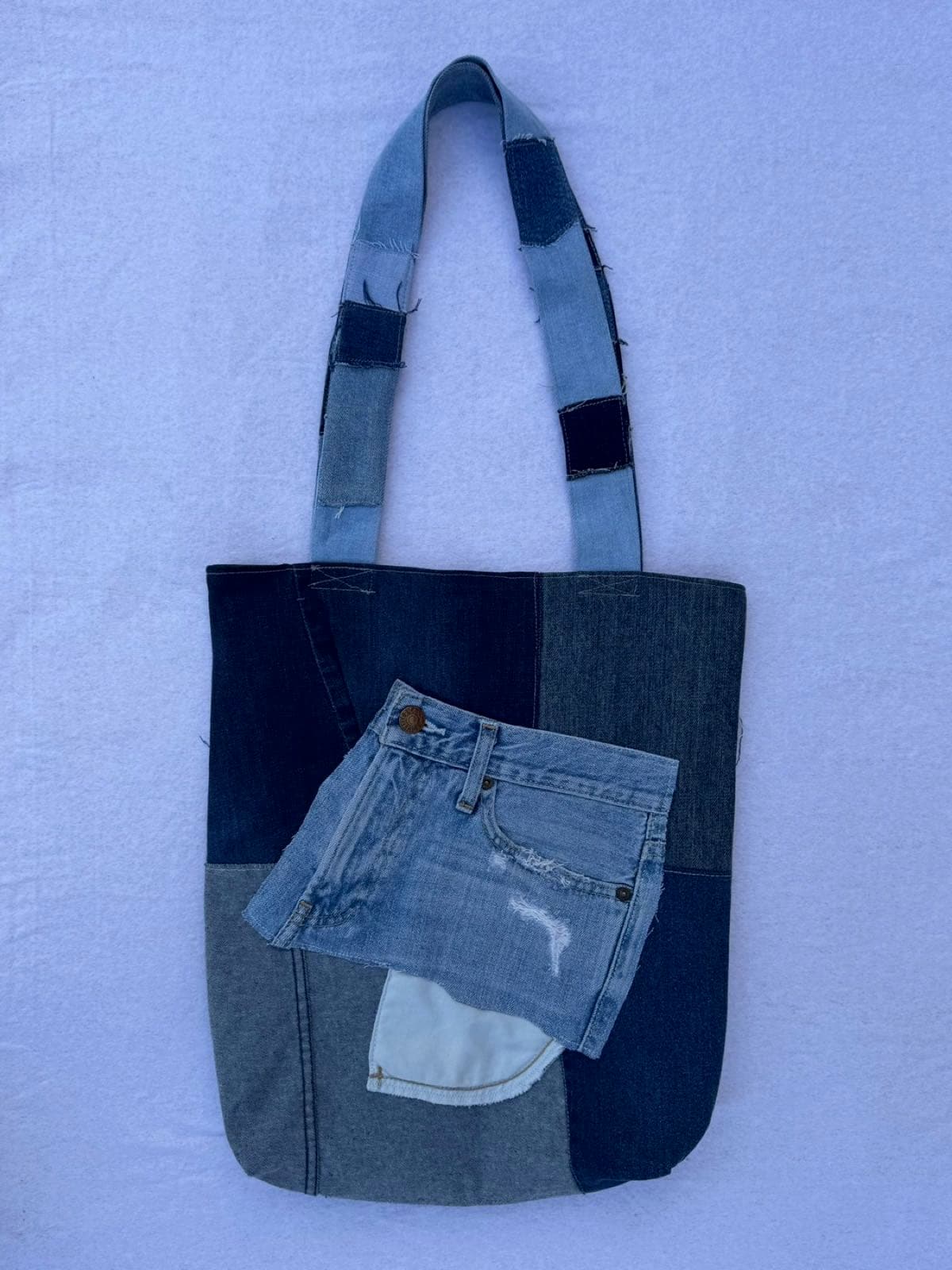 Sac en jean recyclé TB-020/030, dos avec la poche avant