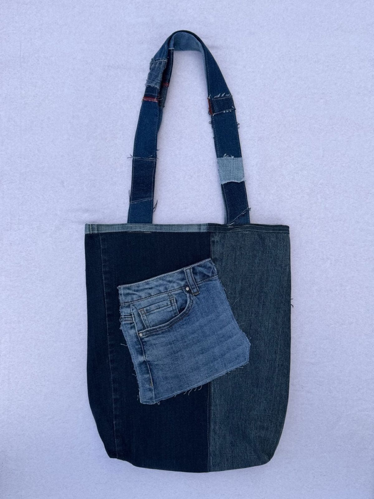 Sac en jean recyclé TB-022/030, dos avec la poche avant
