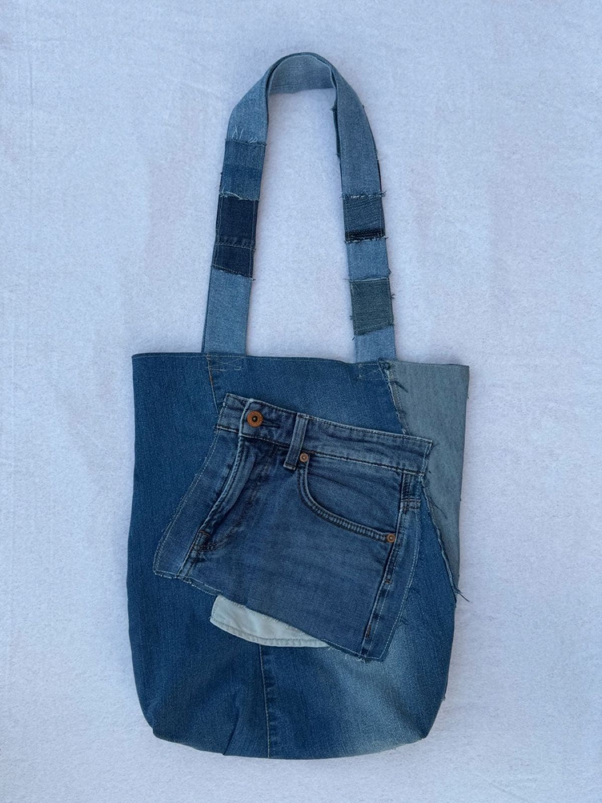 Sac en jean recyclé TB-030/030, dos avec la poche avant